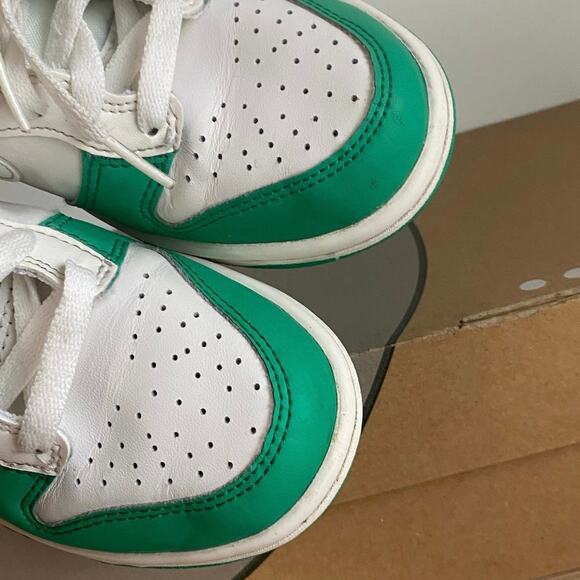 Nike Dunk High Phantom/Stadium Green Kids Sneakers - SZ 4 Y- 5.5 W - Picture 9 of 11